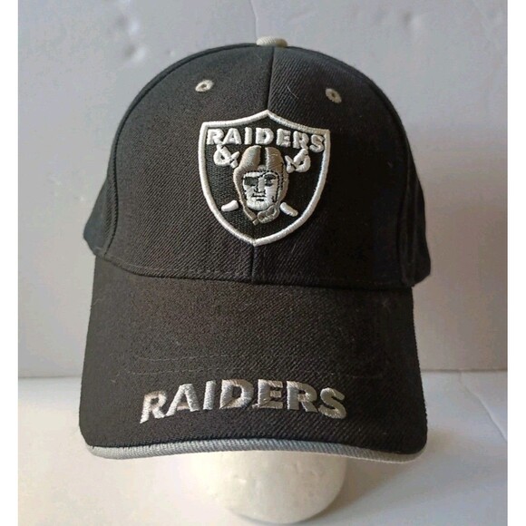 Vintage Oakland Raiders Cap White Silver 90s Embroidered Strapback Hat - Picture 1 of 8